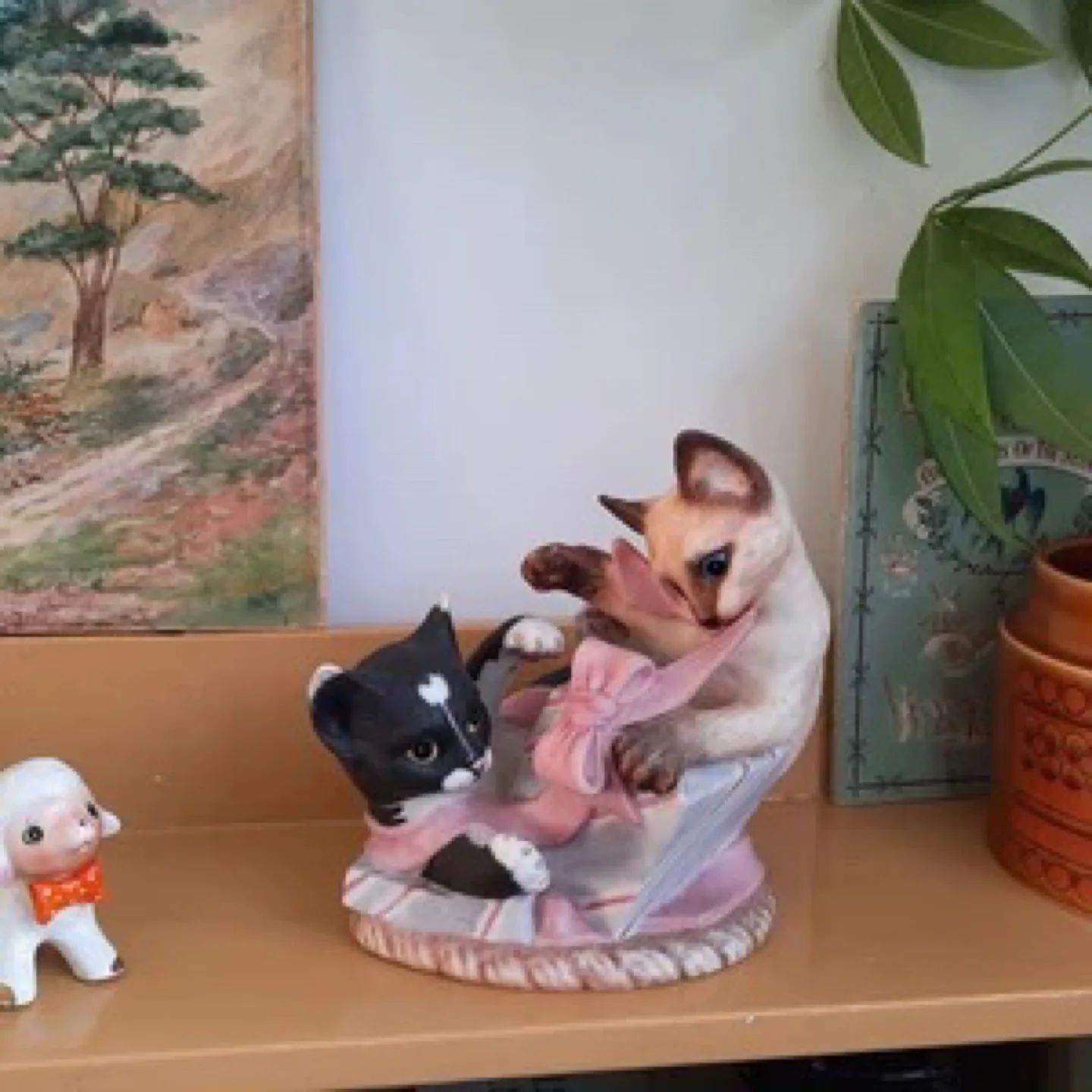 Set of 2 Kitten Figurines porcelain image indicator(6)
