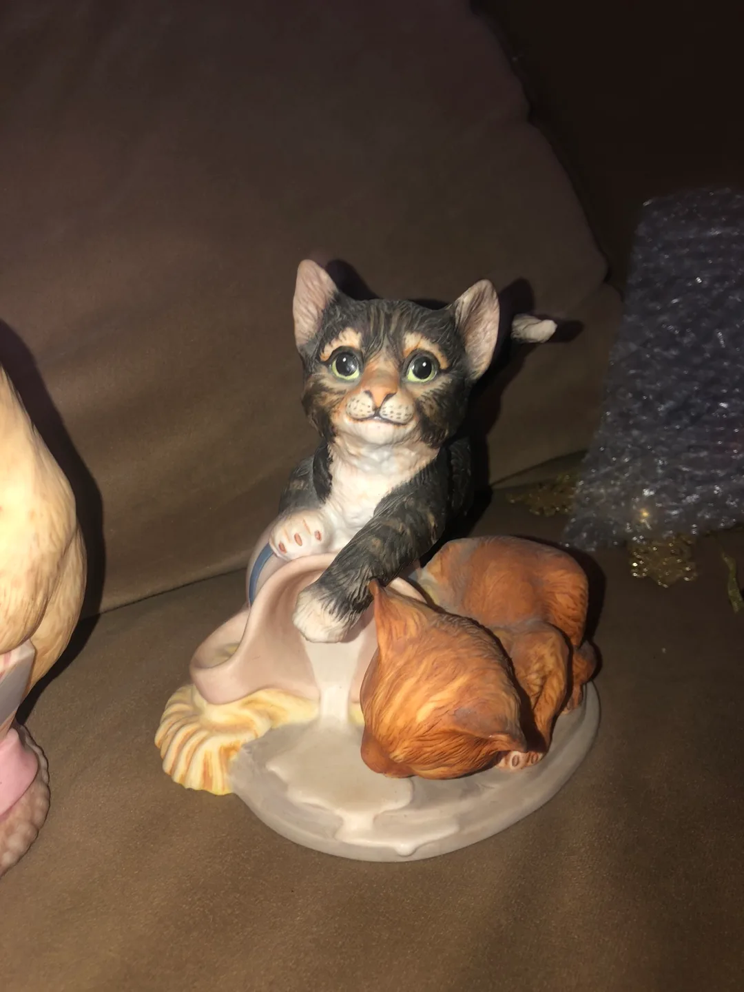 Set of 2 Kitten Figurines porcelain image indicator(3)