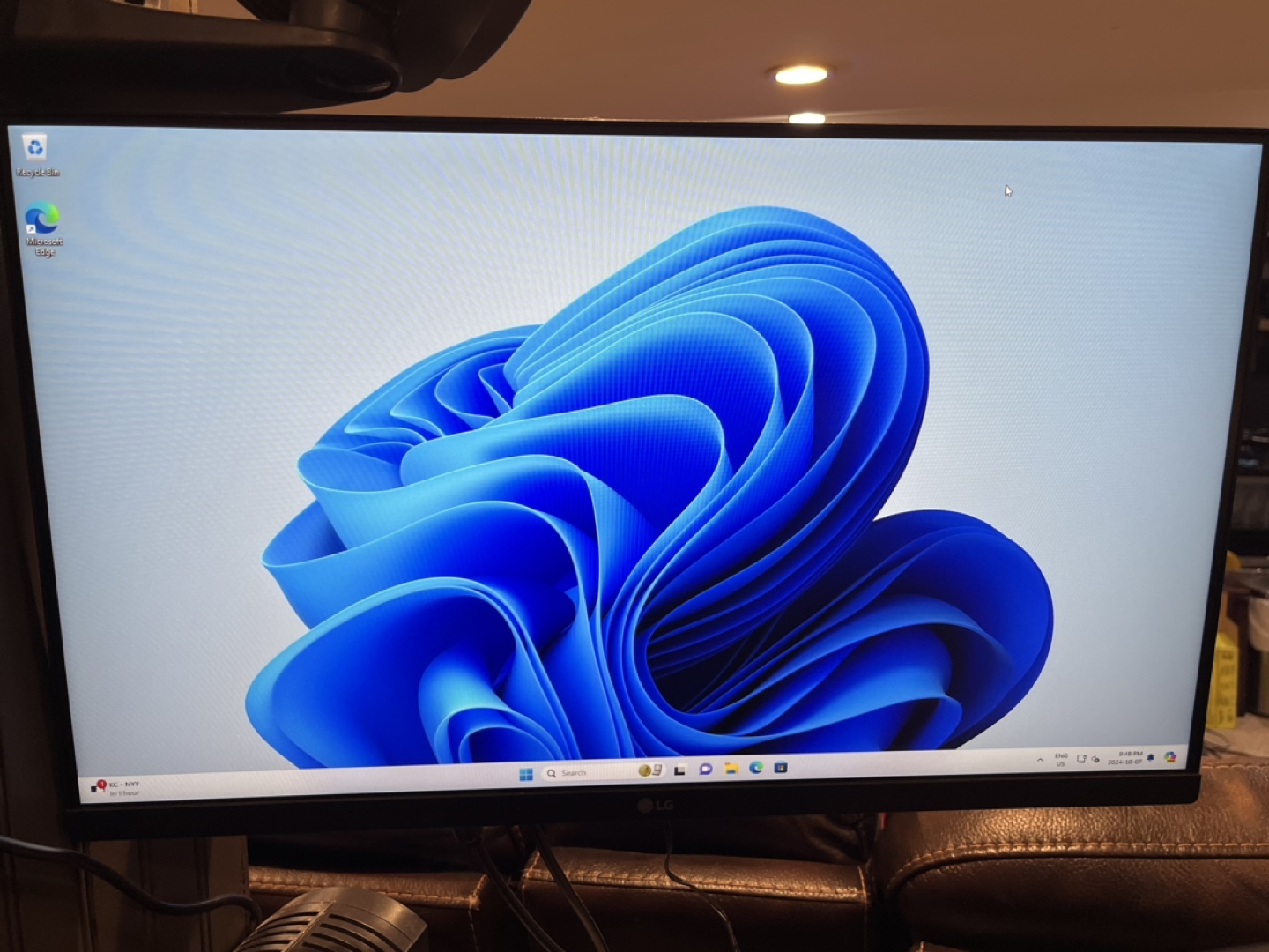 Lenovo Desktop Computer - photo 2