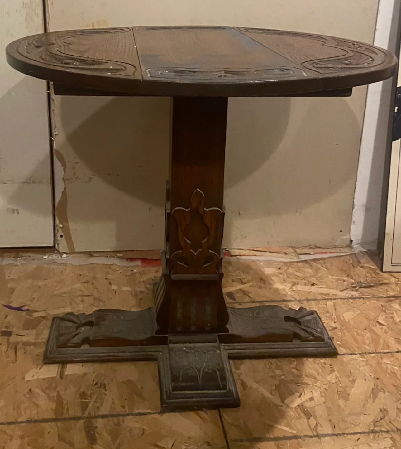 Antique Carved Oak Table image indicator(3)