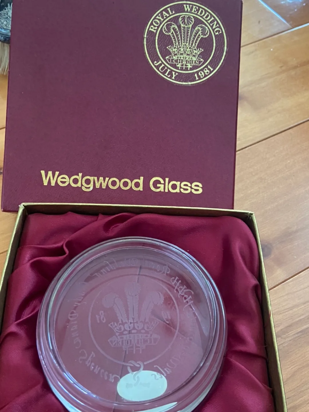 Wedgwood Glass Royal Wedding Paperweight image indicator(3)