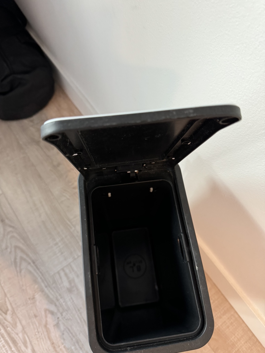 White Step Trash Can - photo 3