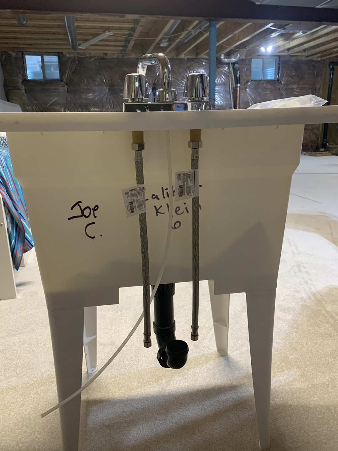 White Layndry Sink with plumbing - photo 2