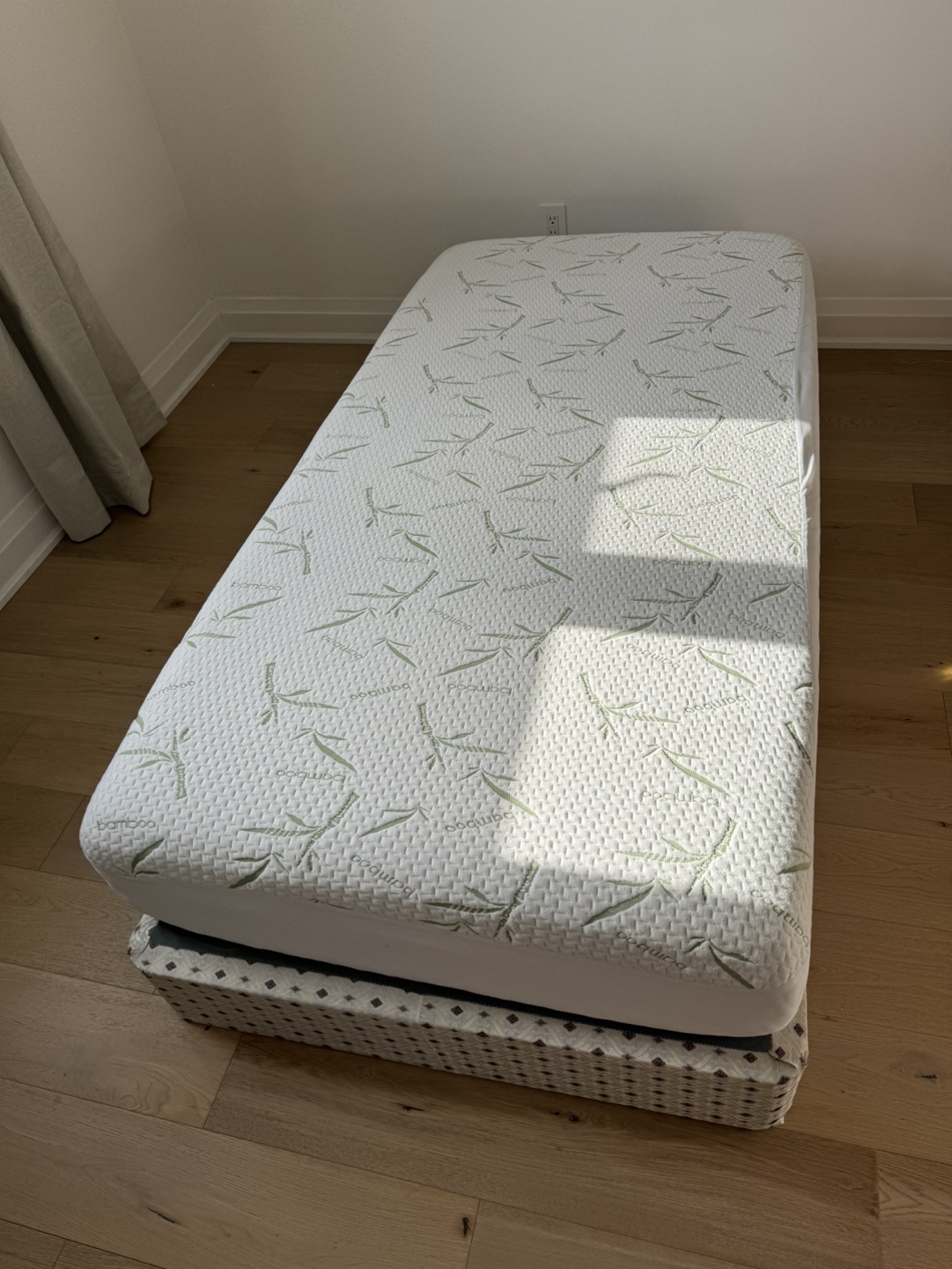 Twin Mattress and Box Spring Set - photo 2