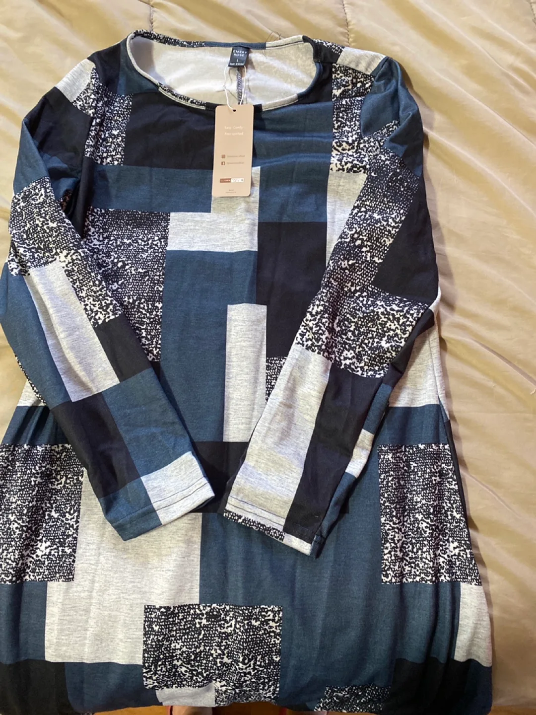 New with tags - Women's Long Sleeve Geometric Dress image indicator(2)