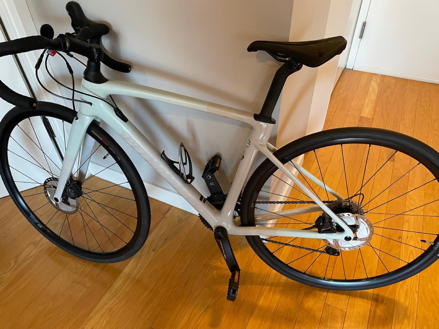 Specialized Roubaix Comp Road Bike Size 52 - photo 4