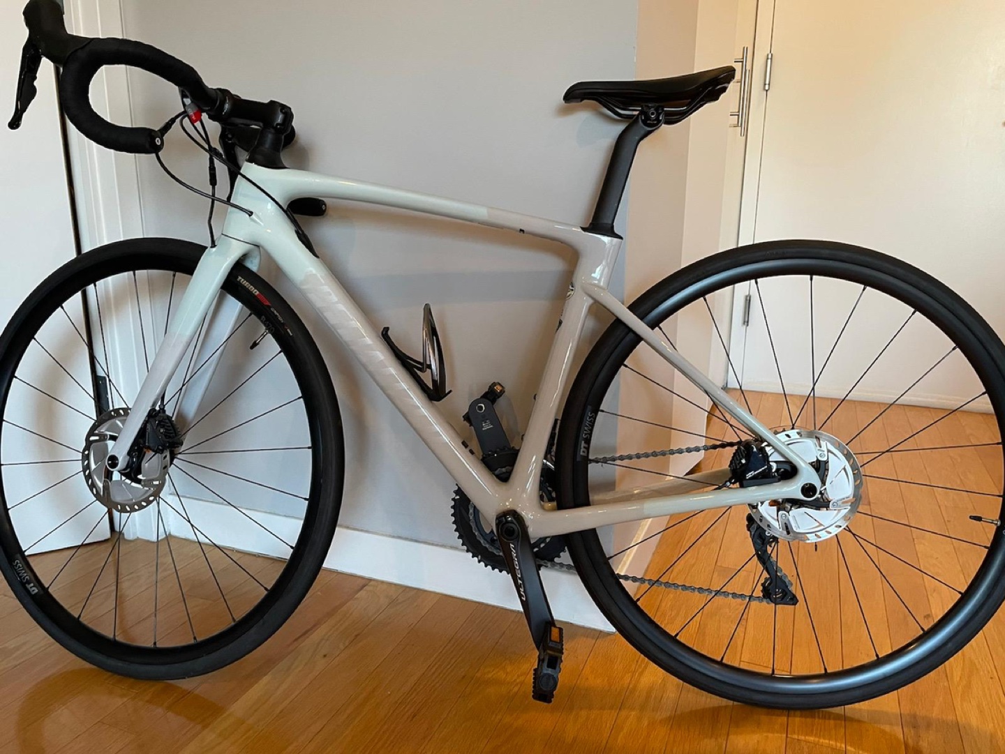 Specialized Roubaix Comp Road Bike Size 52