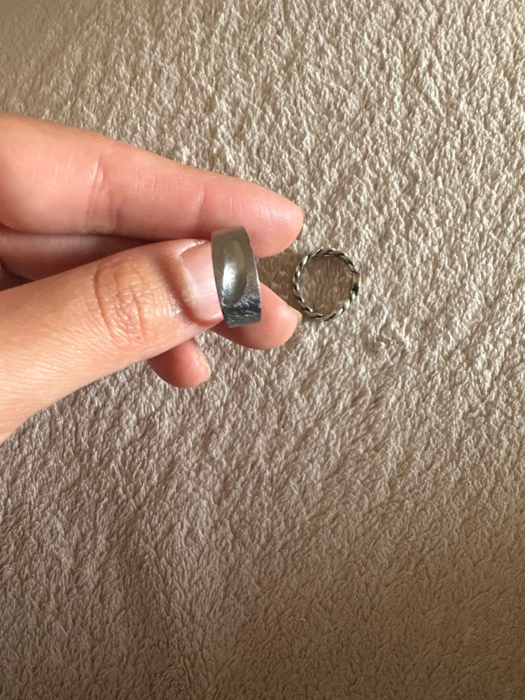 100 % 2 Silver Rings image indicator(5)