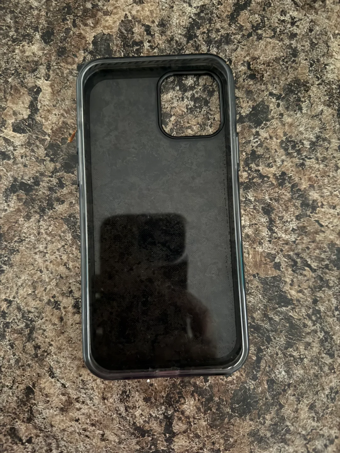 iPhone 12 pro Case & screen protector image indicator(3)