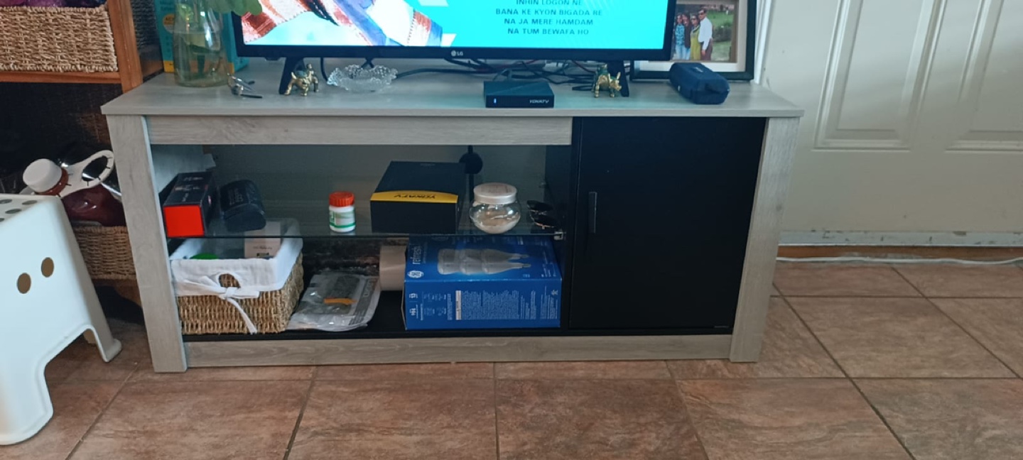 TV Stand / Entertainment Unit - photo 4
