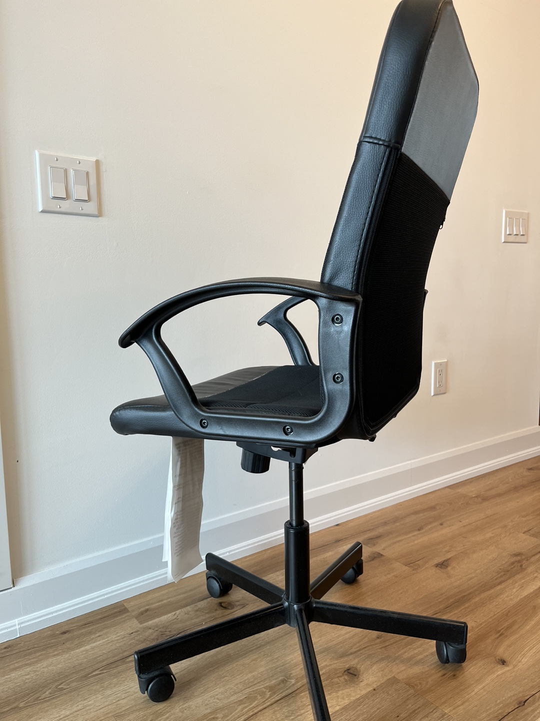 IKEA Office Chair - Black - photo 4