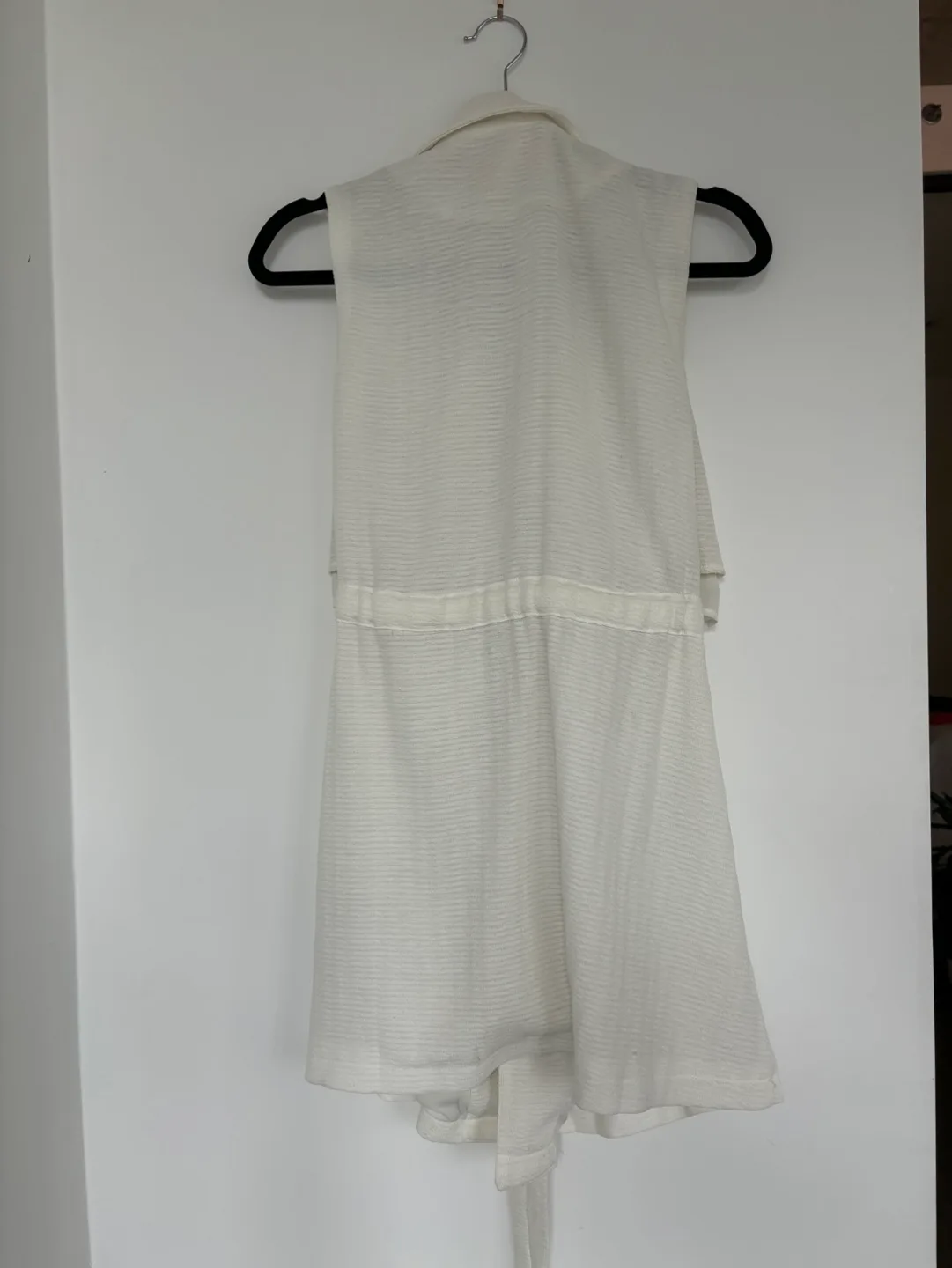 White Sleeveless Duster Vest image indicator(4)