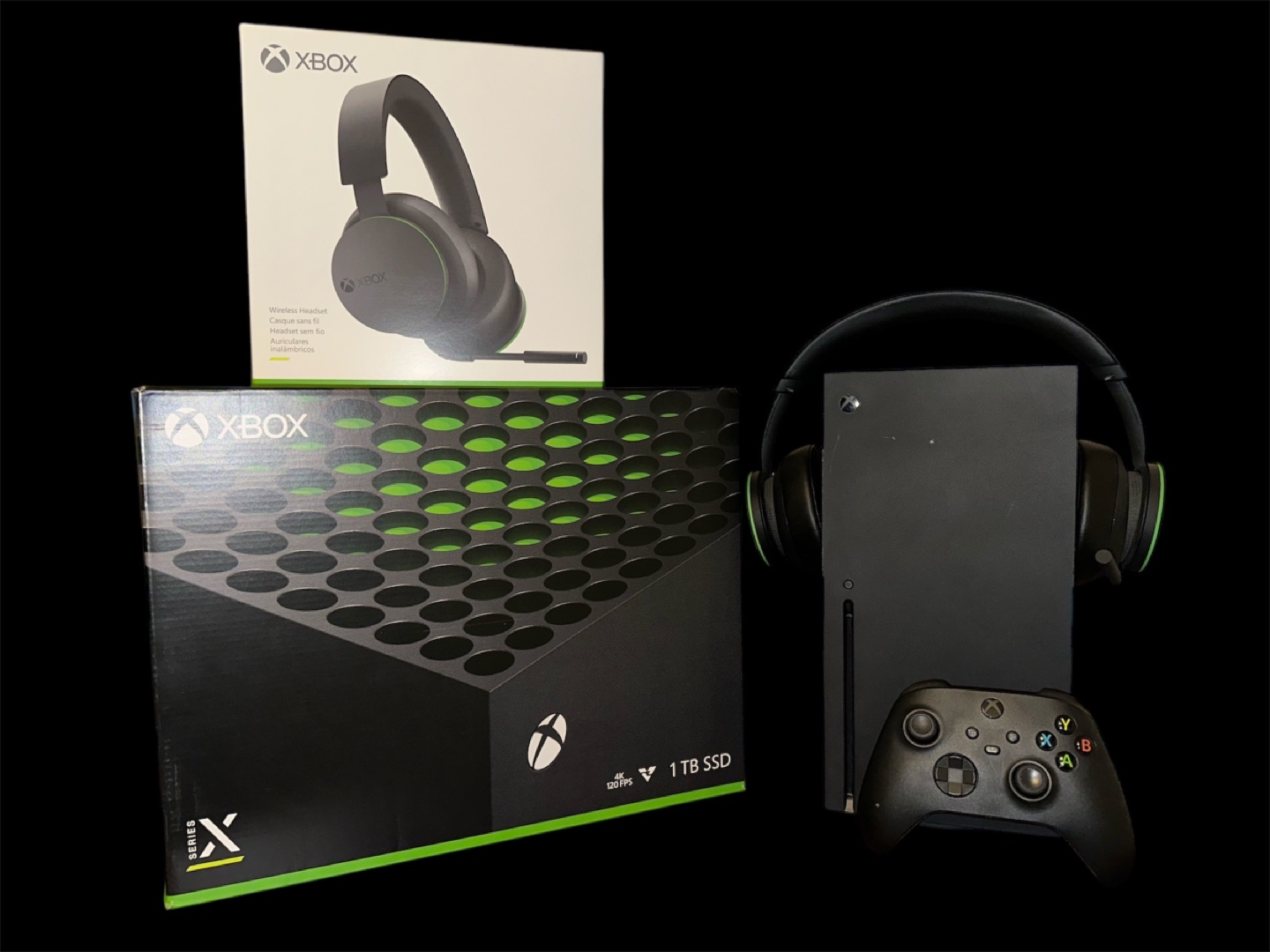 Xbox Series X Disc Version + Xbox Wireless Headset