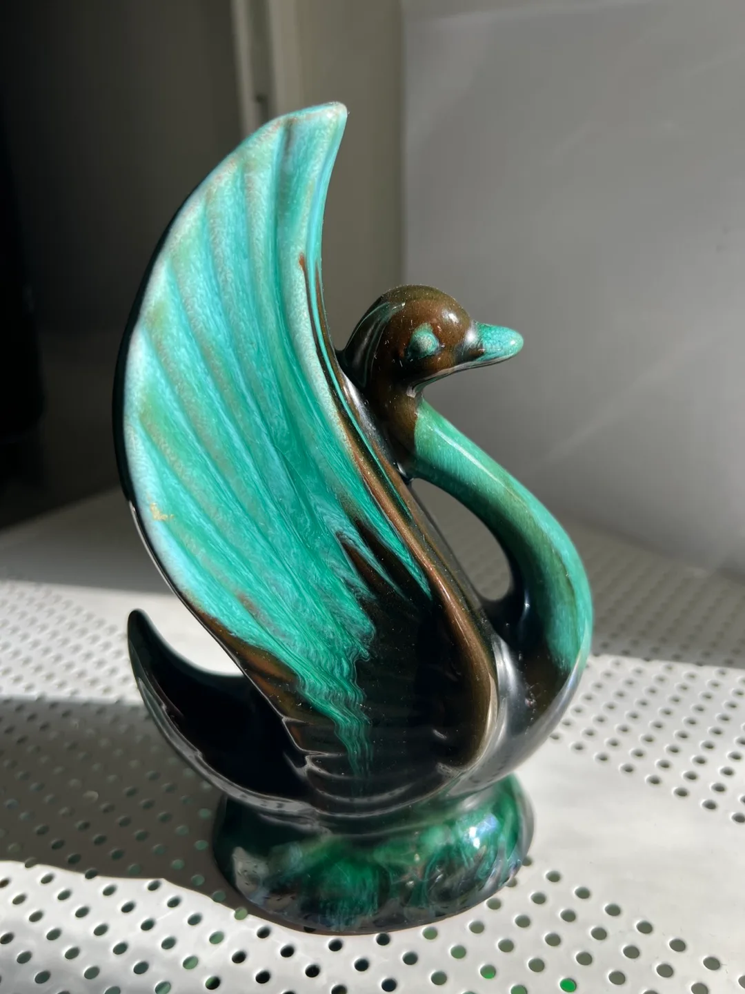 Vintage Blue Mountain Pottery Swan image indicator(2)