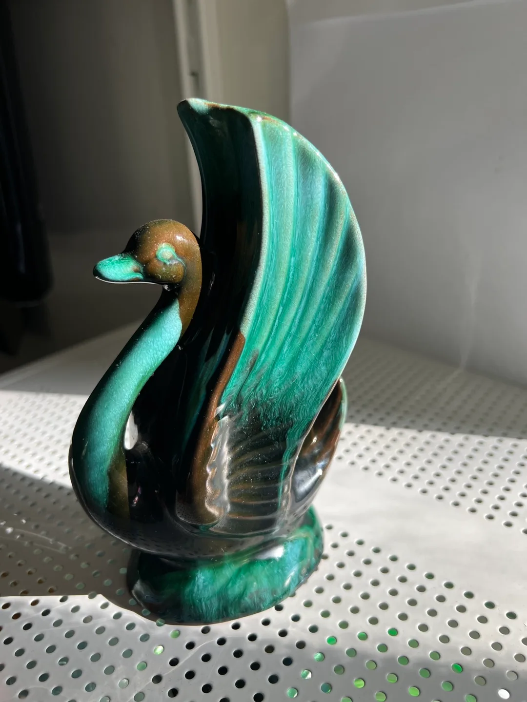 Vintage Blue Mountain Pottery Swan image indicator(4)