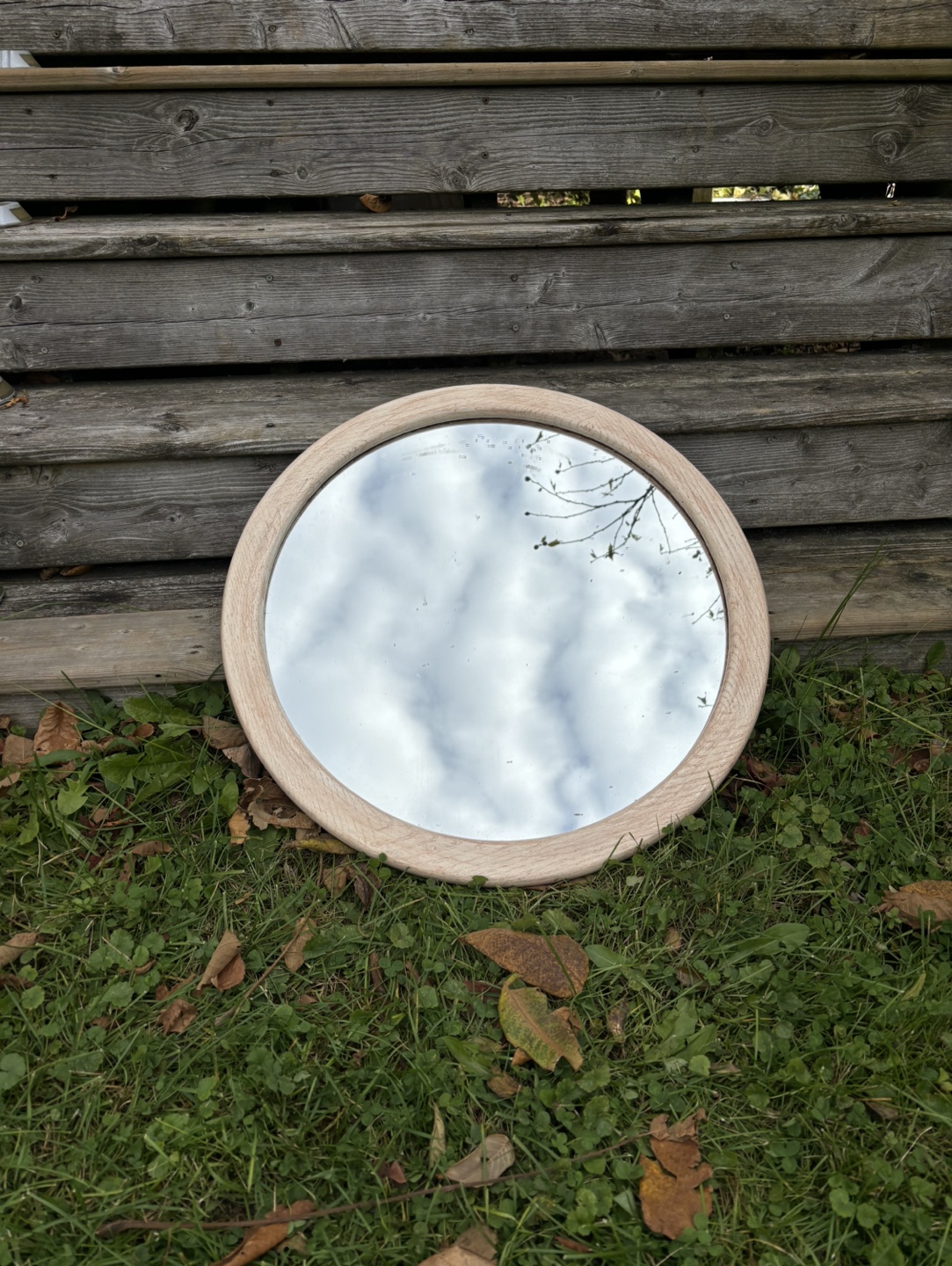 Round Wooden Frame Mirror