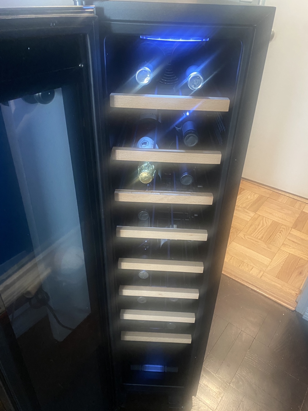 Cuisinart Wine Refrigerator - photo 2