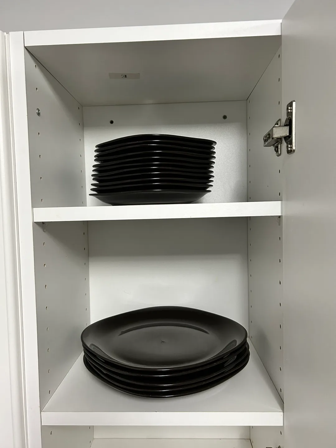 Black Dinner Plates thumbnail