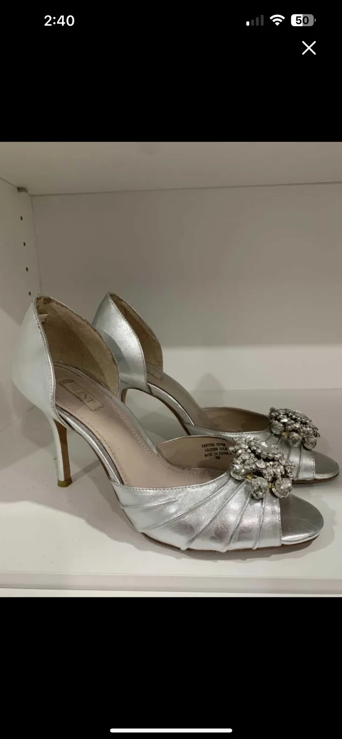 Silver Rhinestone Peep Toe Heels size 7 comes with box image indicator(3)