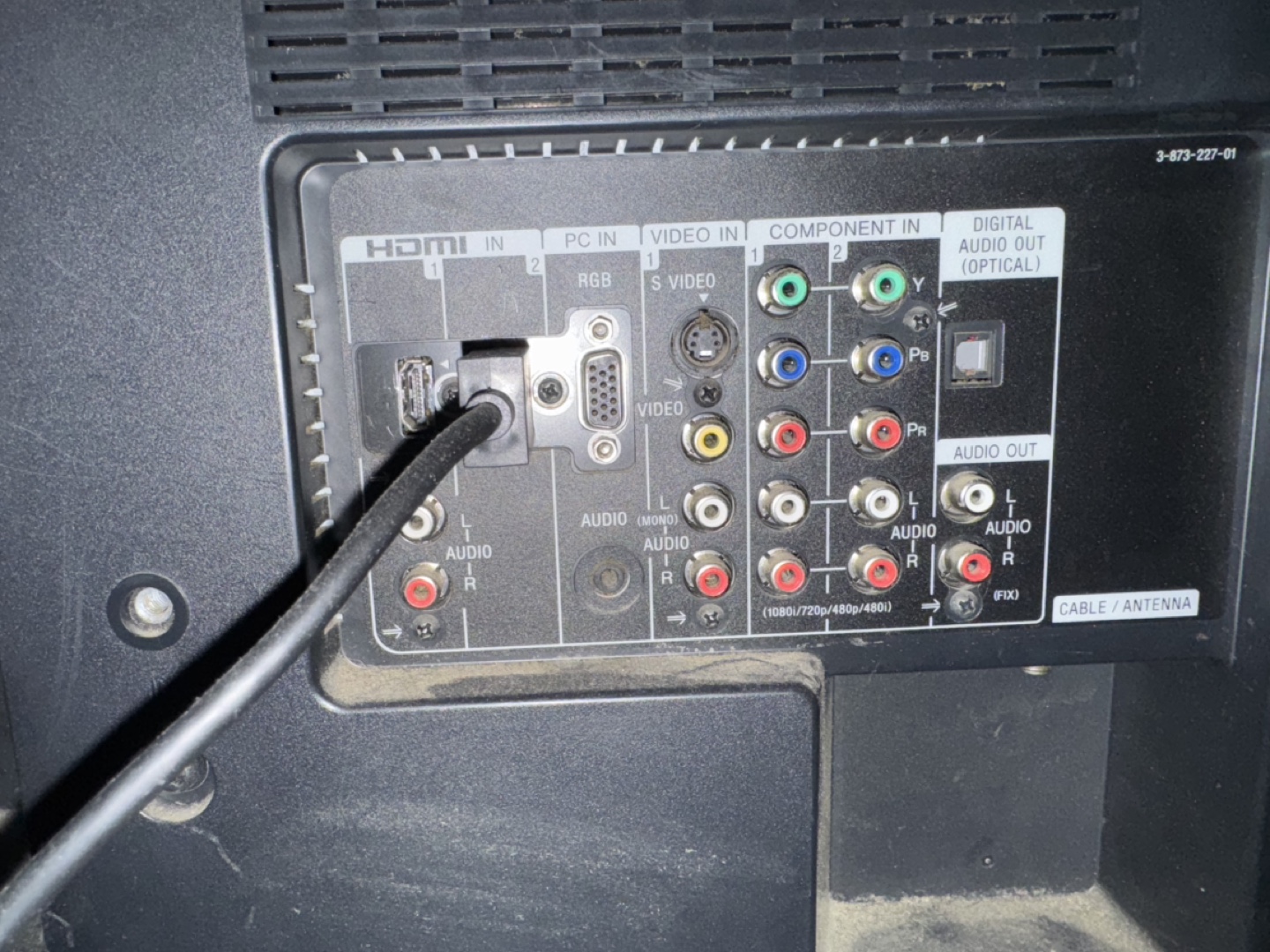 Sony Bravia KDL-37L4000 LCD TV and stand - photo 3