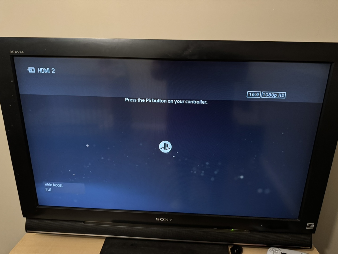 Sony Bravia KDL-37L4000 LCD TV and stand