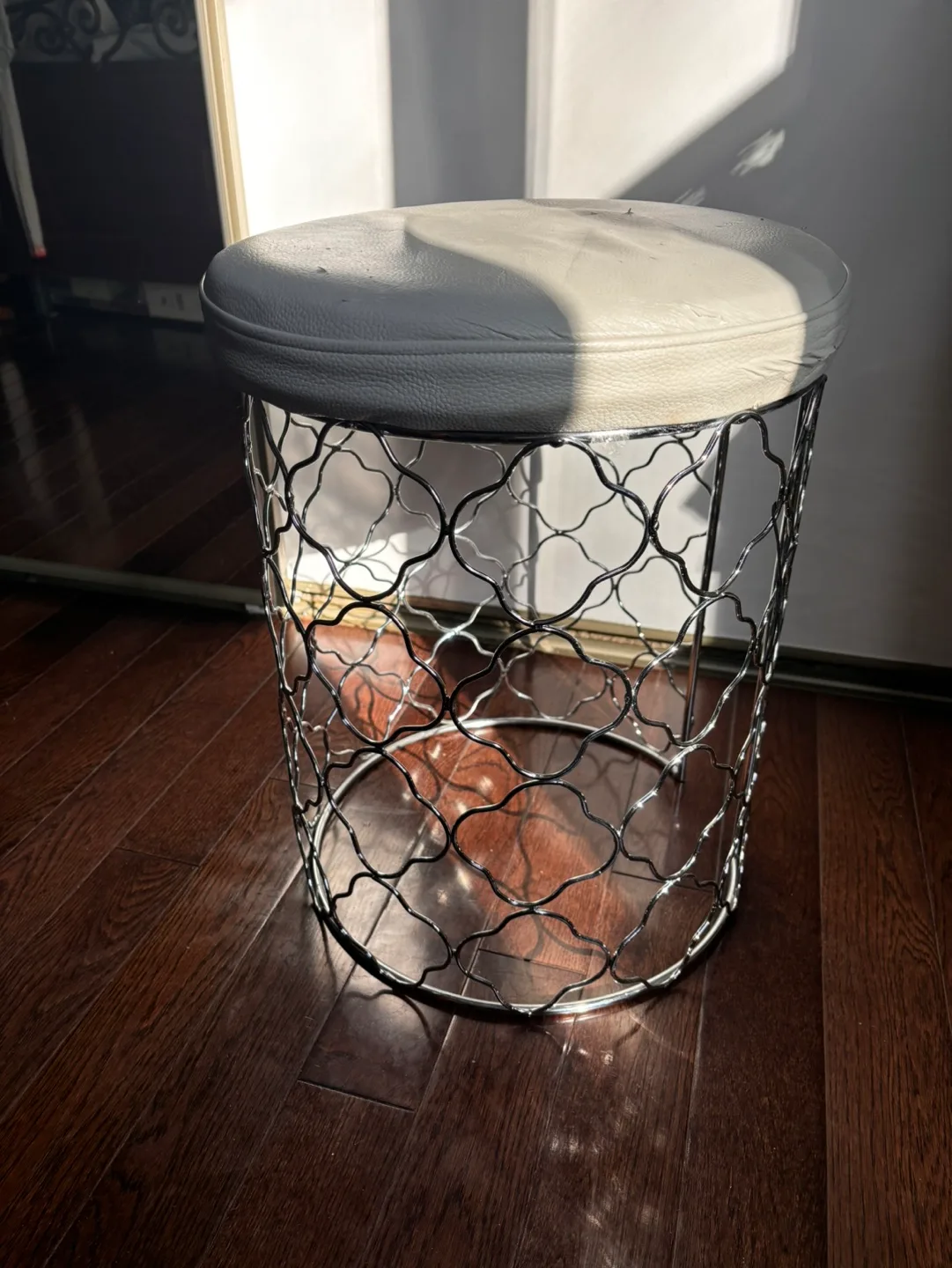 Vanity Stool Light Grey & Chrome image indicator(4)