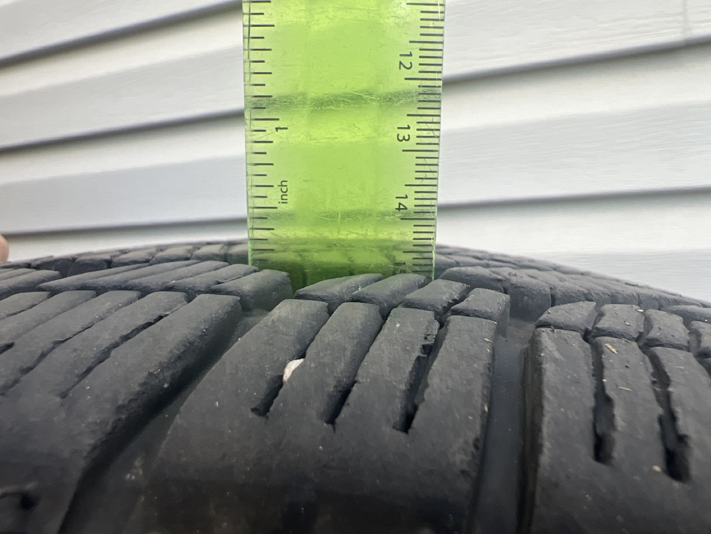 235/65R16 103T Bridgestone Tires including Original Rims. - photo 5