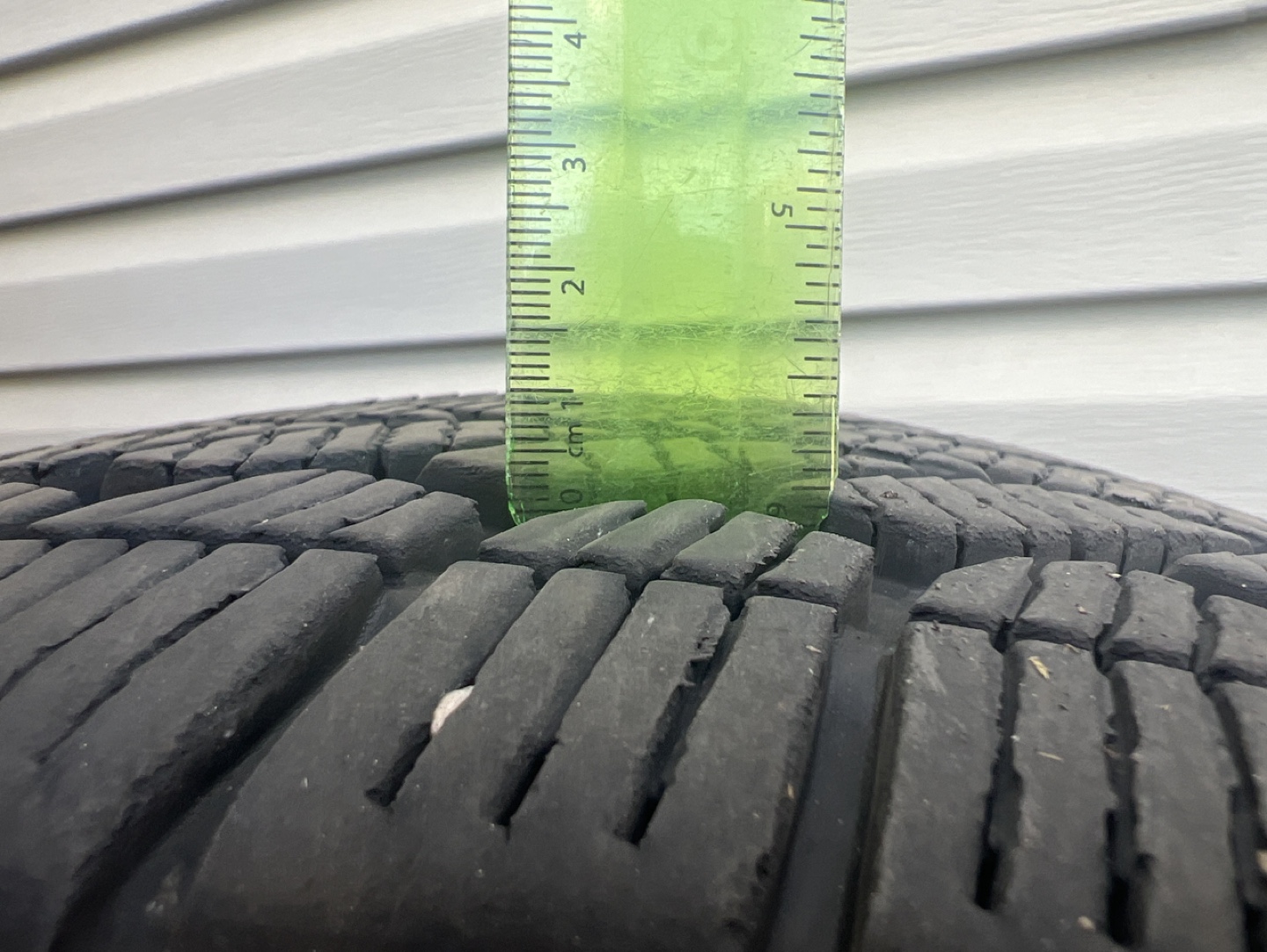 235/65R16 103T Bridgestone Tires including Original Rims. - photo 4