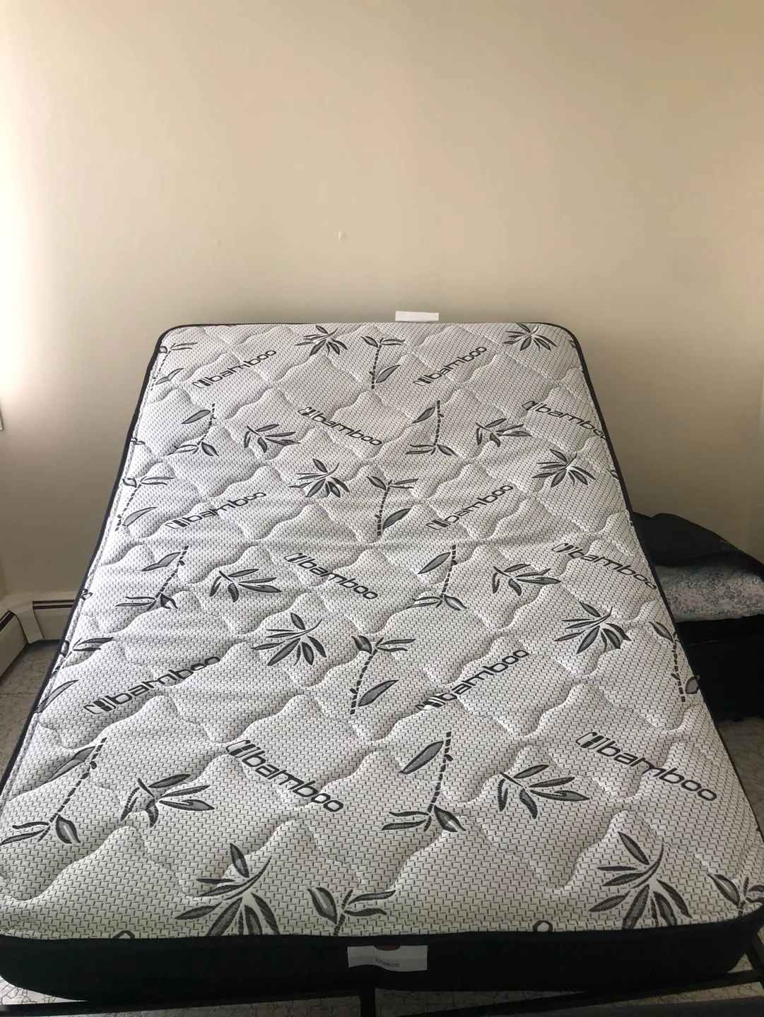 Double mattress with Metal Frame Bed