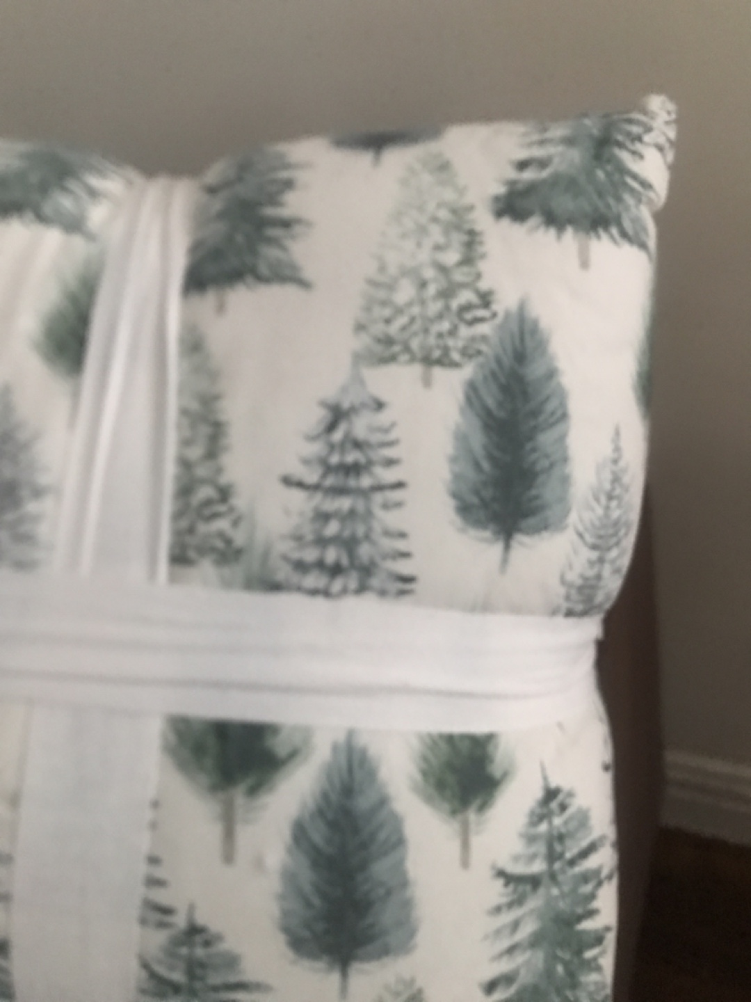 Set of Two Decorative Pillows - photo 2
