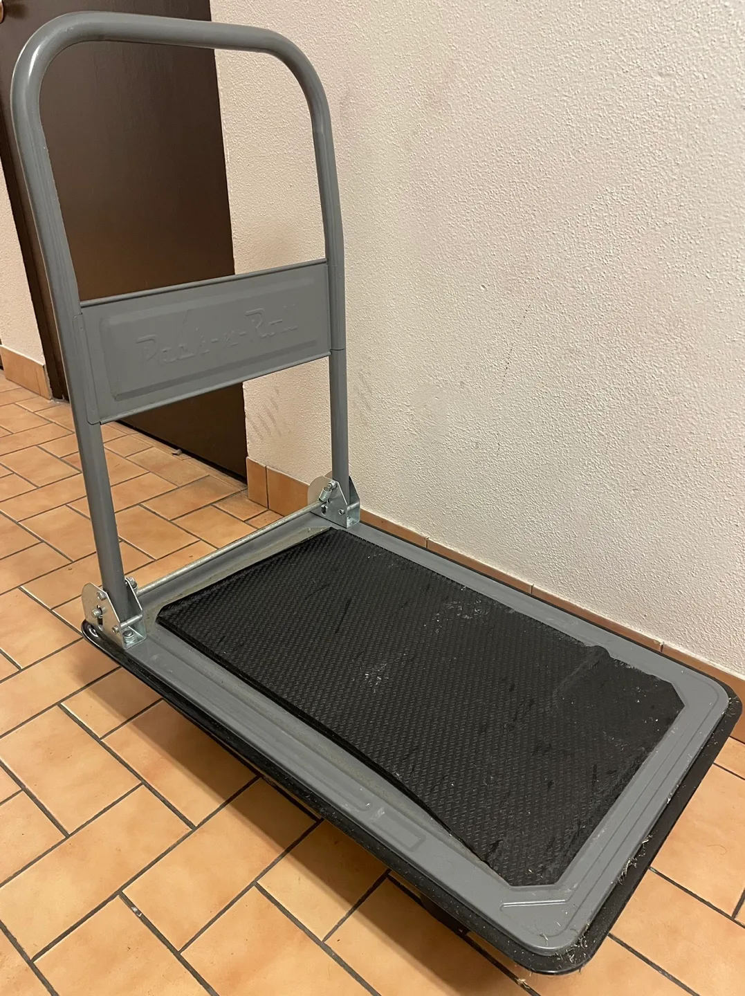 Heavy Duty Hand Truck thumbnail