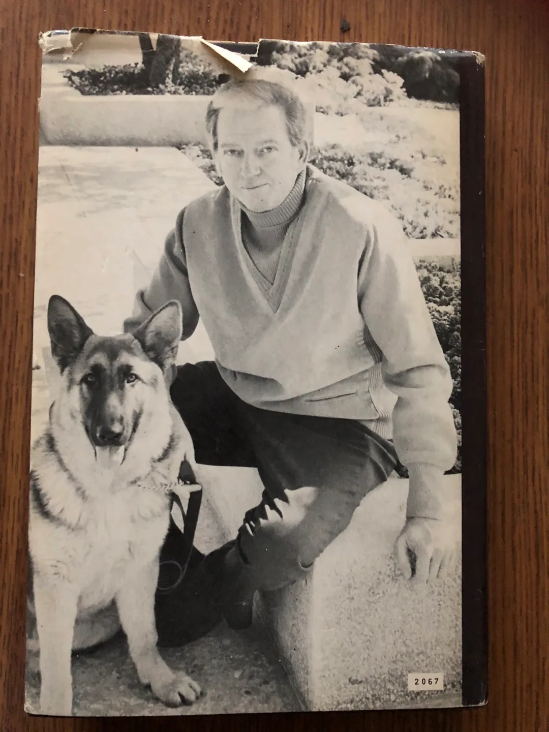 A Stranger in the Mirror by Sidney Sheldon - Book Club Edition image indicator(4)