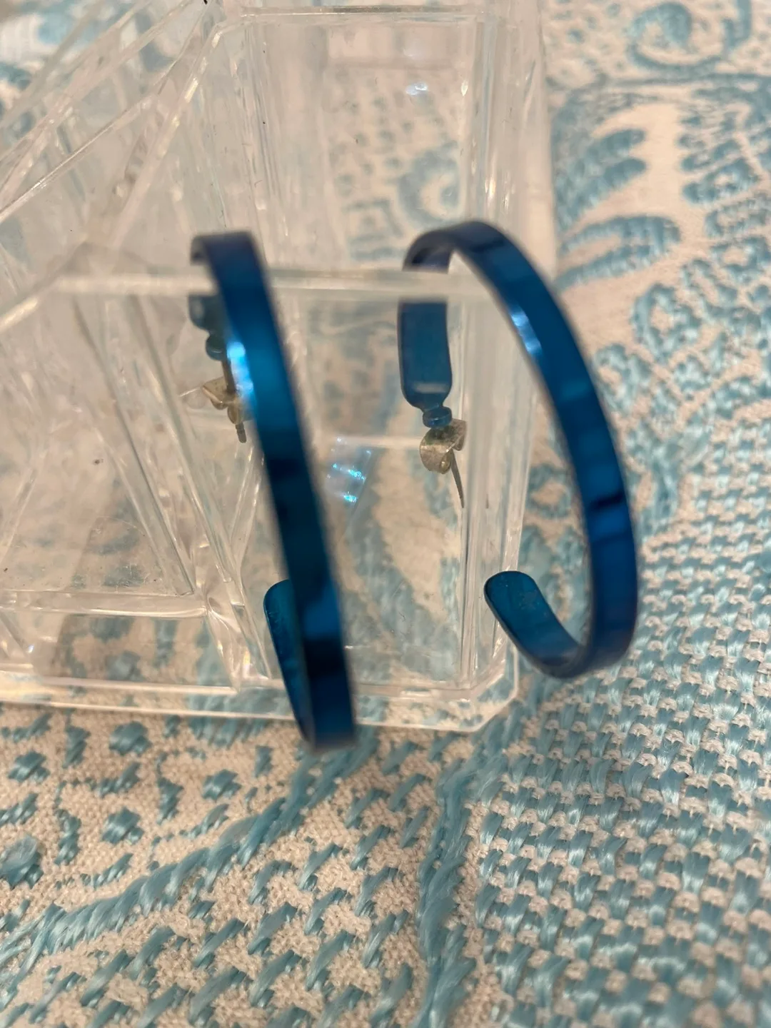 Blue Hoop Earrings image indicator(2)