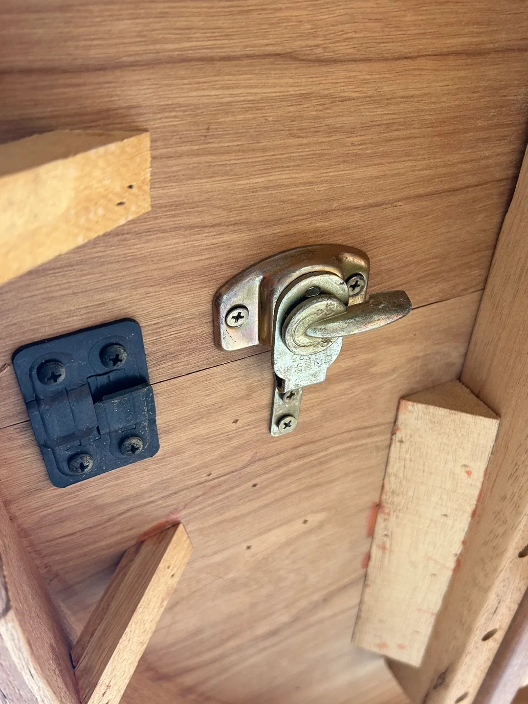 Round Dining Table image indicator(5)