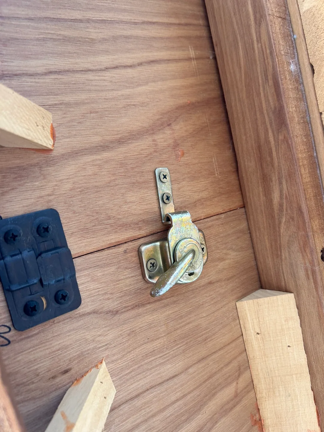 Round Dining Table image indicator(4)