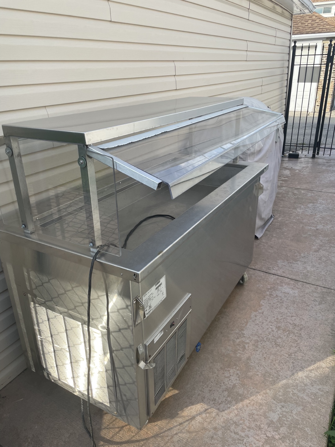 Restaurant Cooler Server