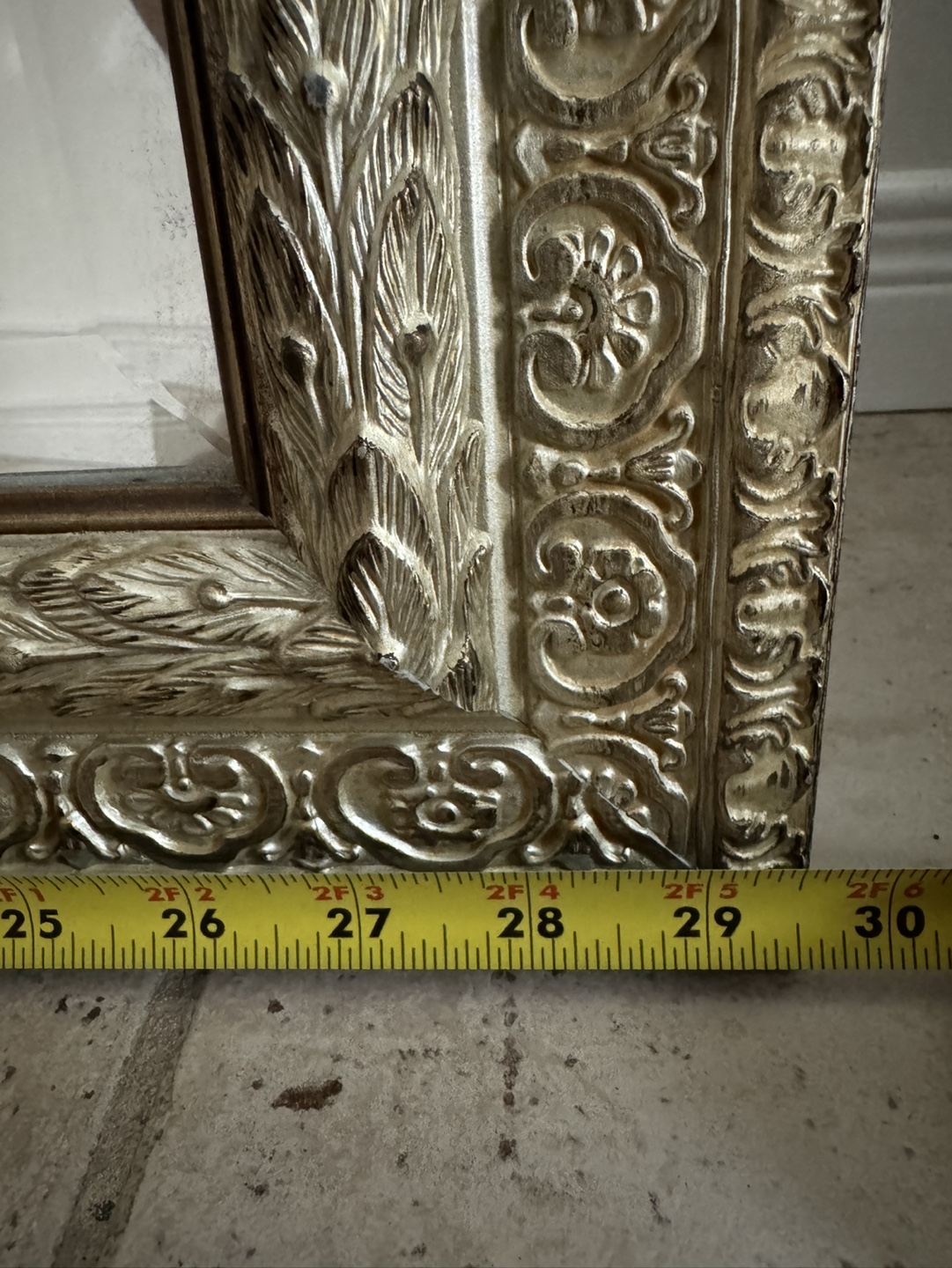 Large mirror with ornate decorative frame - photo 5