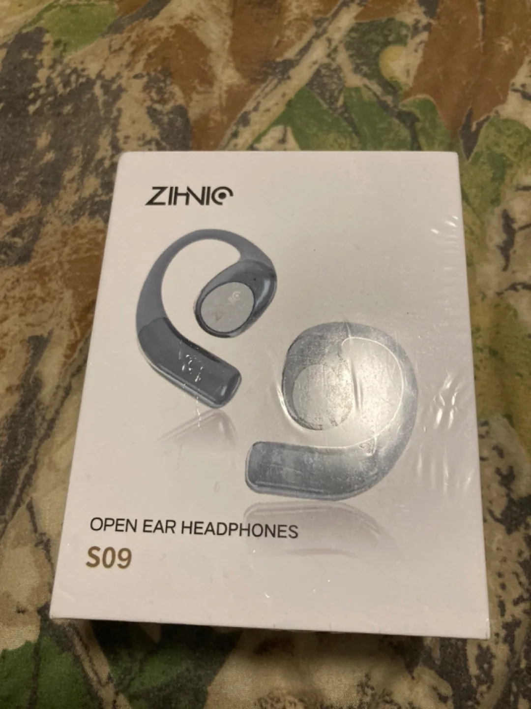 Bluetooth headphones #Freecycle thumbnail