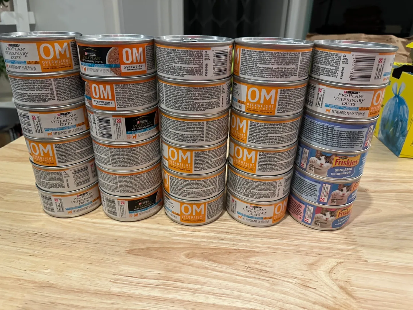 30 5.5oz cans of cat food thumbnail