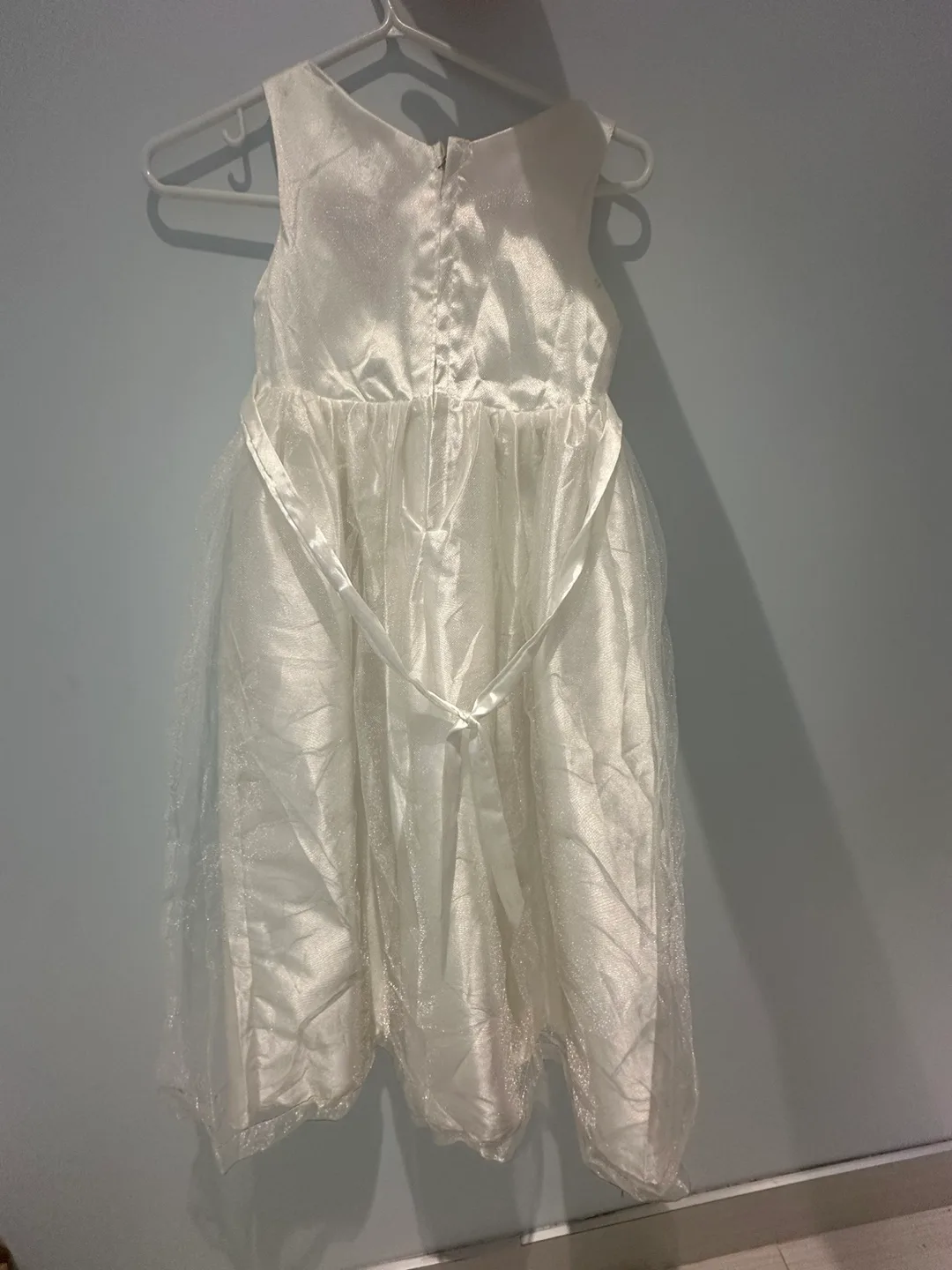 White Flower Girl Dress Size 4 image indicator(2)