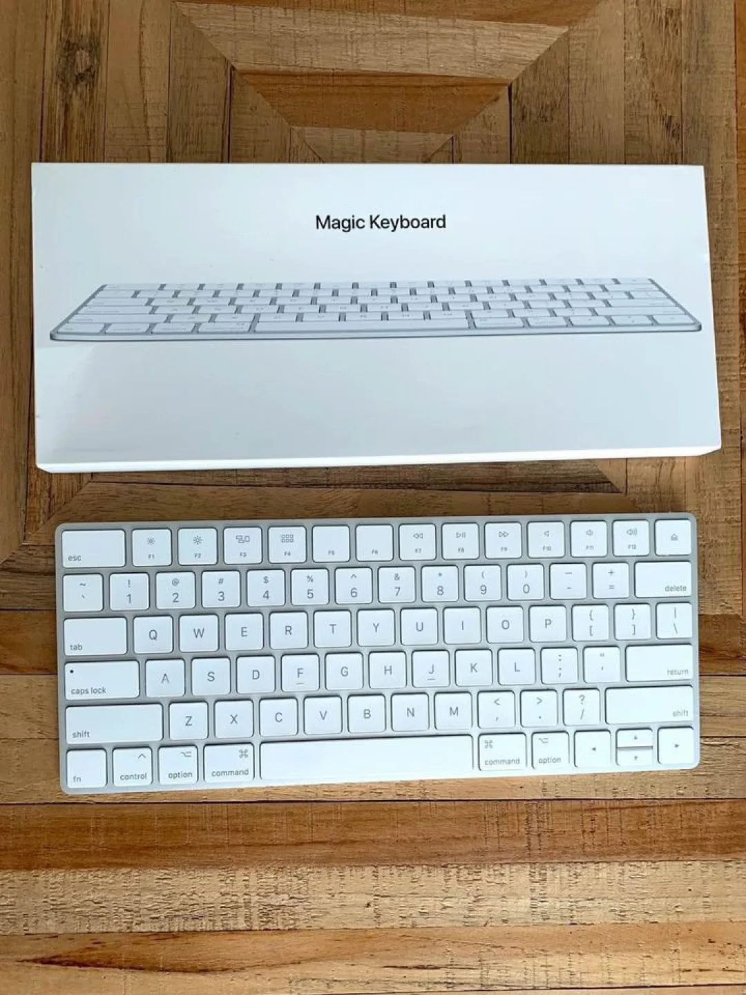 Apple Bluetooth Magic Keyboard thumbnail