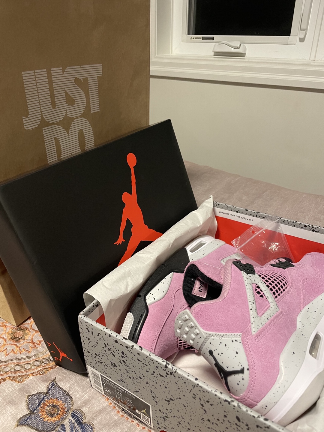 Nike Air Jordan 4 Retro ORCHID Women's Size 7 Men’s 5.5 - photo 3