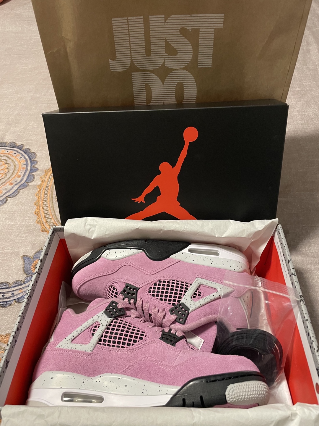 Nike Air Jordan 4 Retro ORCHID Women's Size 7 Men’s 5.5 - photo 2