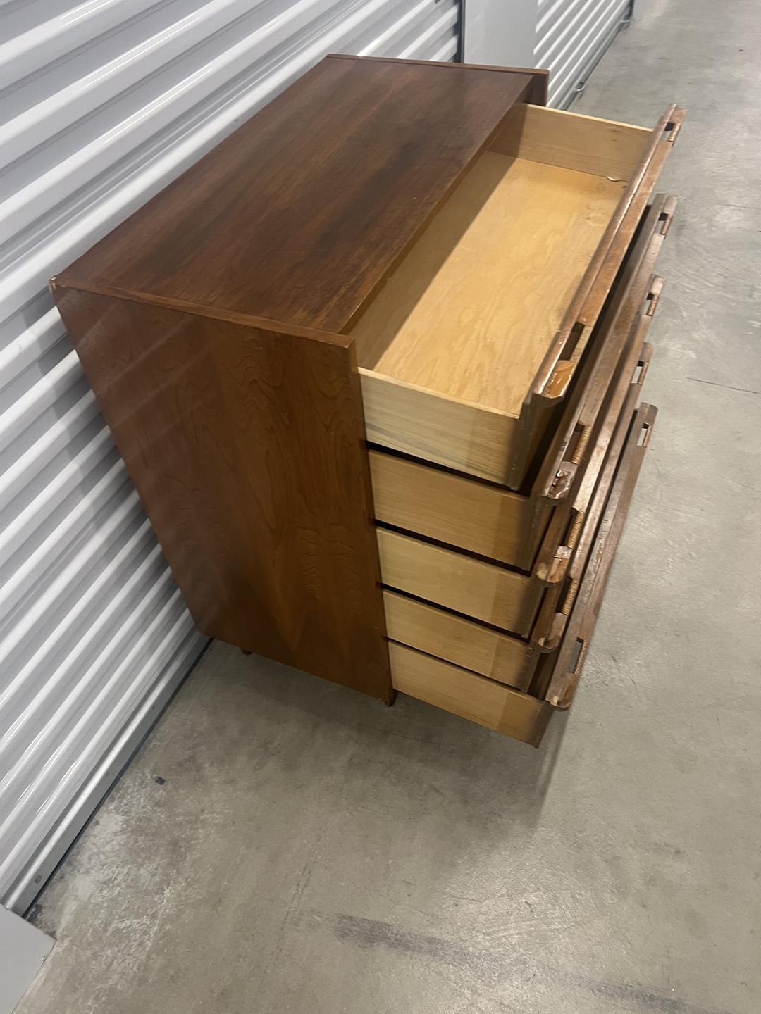 Mid Century Modern Dresser - photo 5