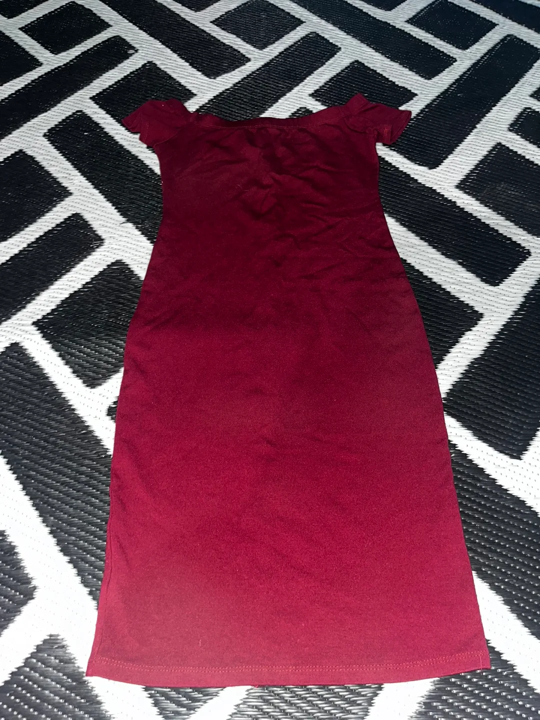 UK2LA Burgundy Off-the-Shoulder Dress image indicator(3)