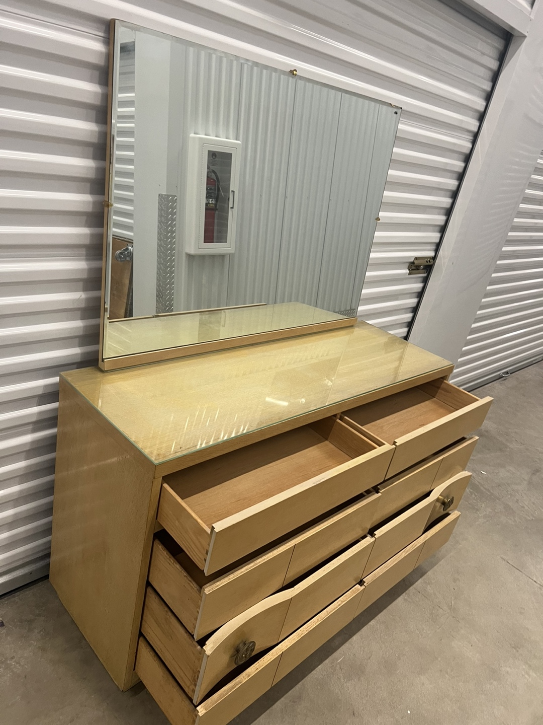 Kroehler Mid-Century Modern Dresser with Mirror - photo 5