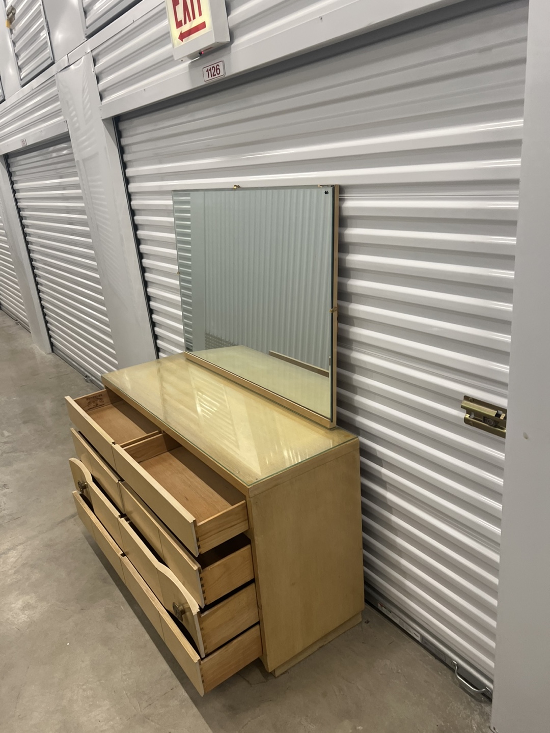 Kroehler Mid-Century Modern Dresser with Mirror - photo 4