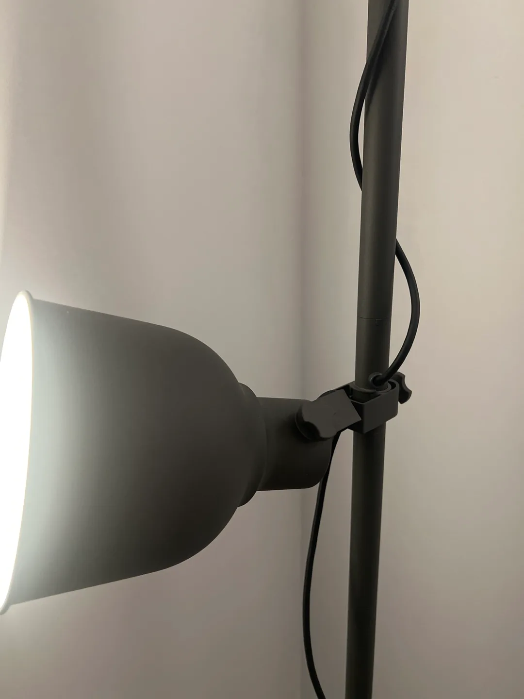 IKEA 3-Light Floor Lamp - Dark Gray image indicator(5)