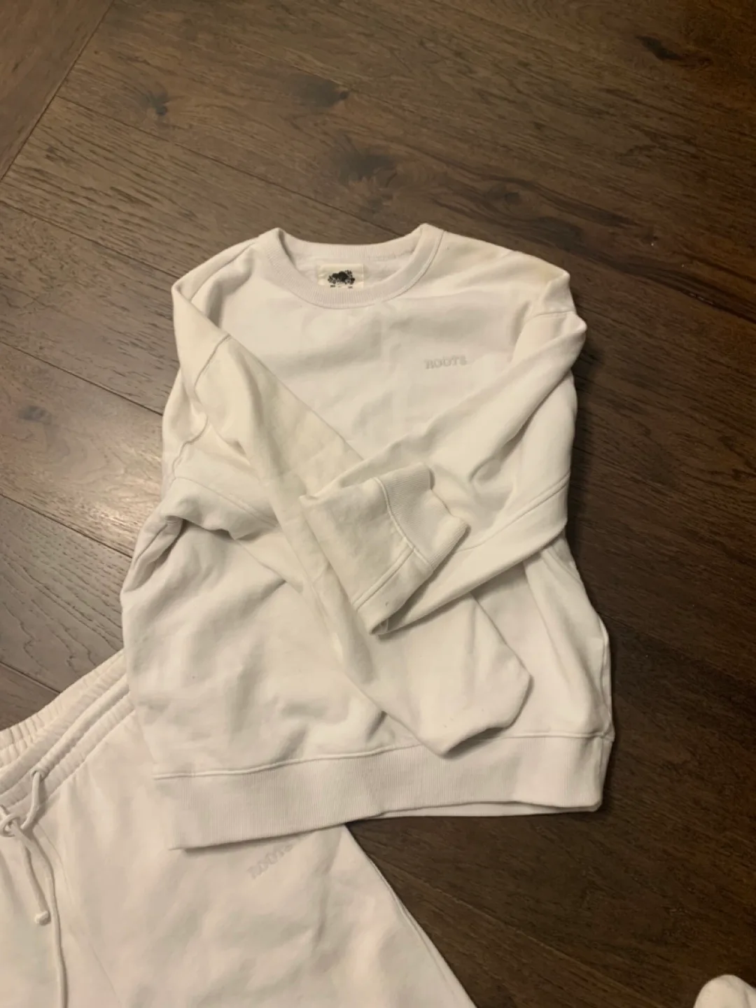 Roots cream Sweatsuit Size Small image indicator(7)