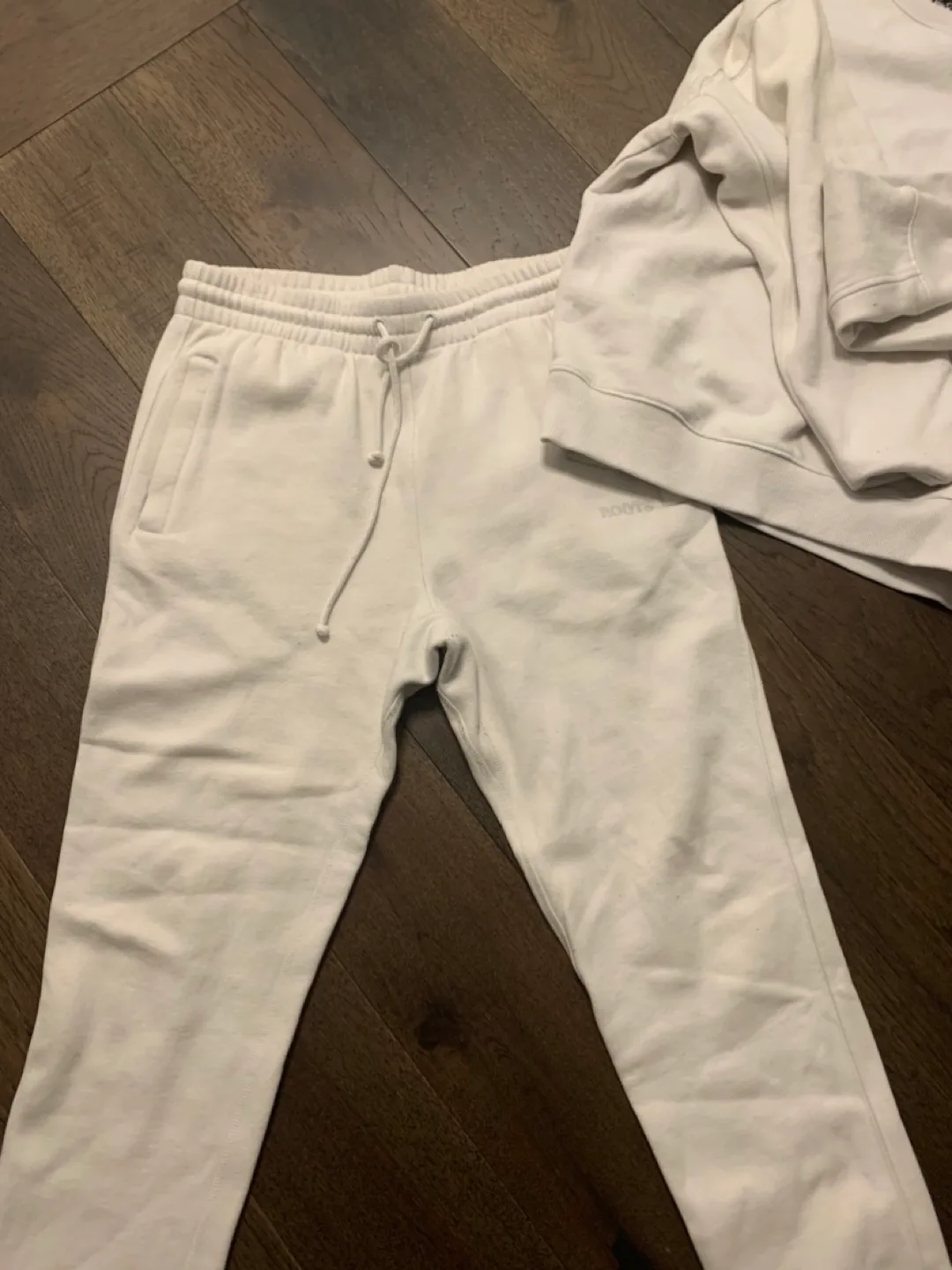 Roots cream Sweatsuit Size Small image indicator(9)